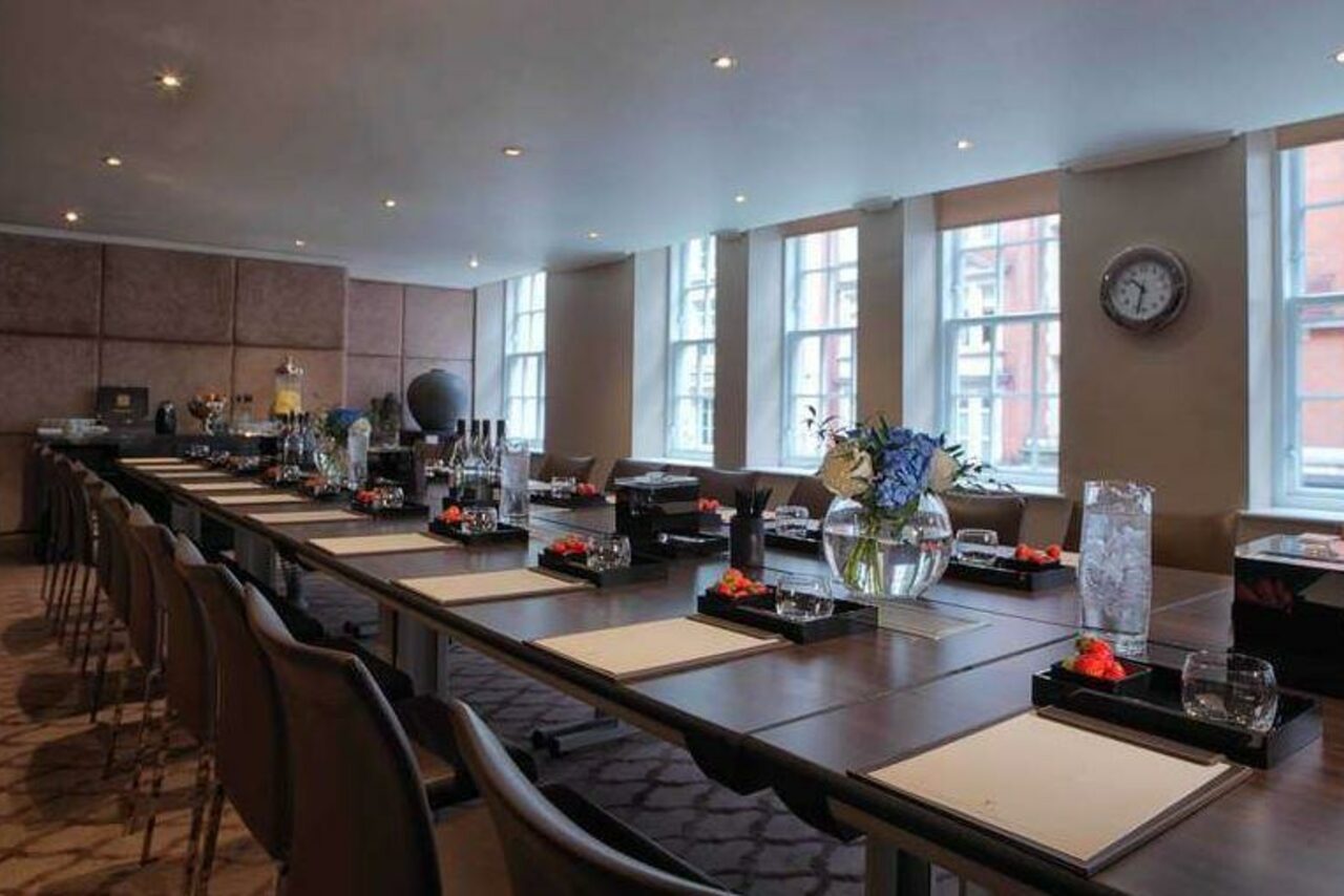 Арендовать Private Room 7 at The May Fair