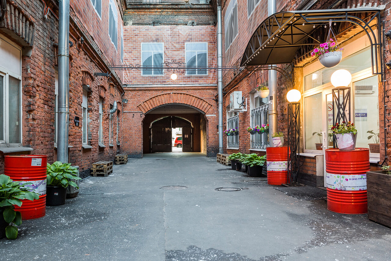 Арендовать Stylish loft for business and celebratory events