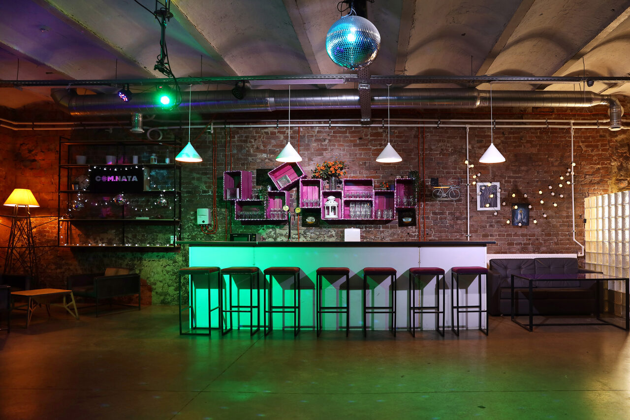 Арендовать Stylish loft for business and celebratory events