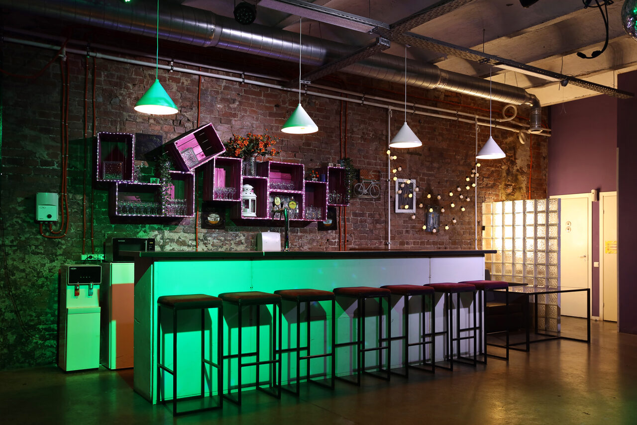 Арендовать Stylish loft for business and celebratory events