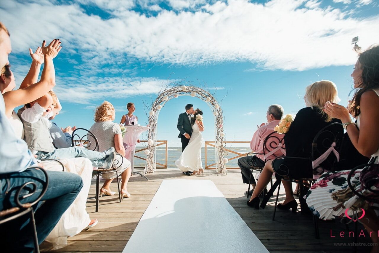 Арендовать Paradise Шатер на берегу Финского залива