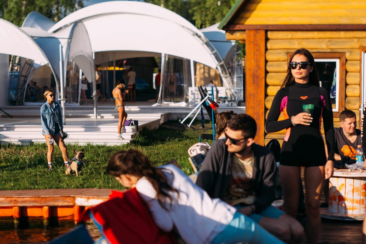 Арендовать MosWake. Летняя площадка для загородных мероприятий 