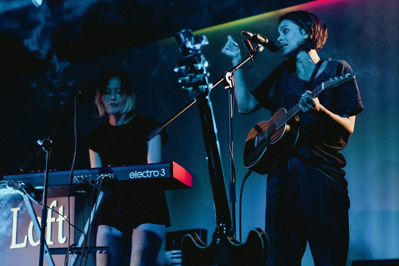 Арендовать Атмосфера - Лофт Просторный лофт со сценой