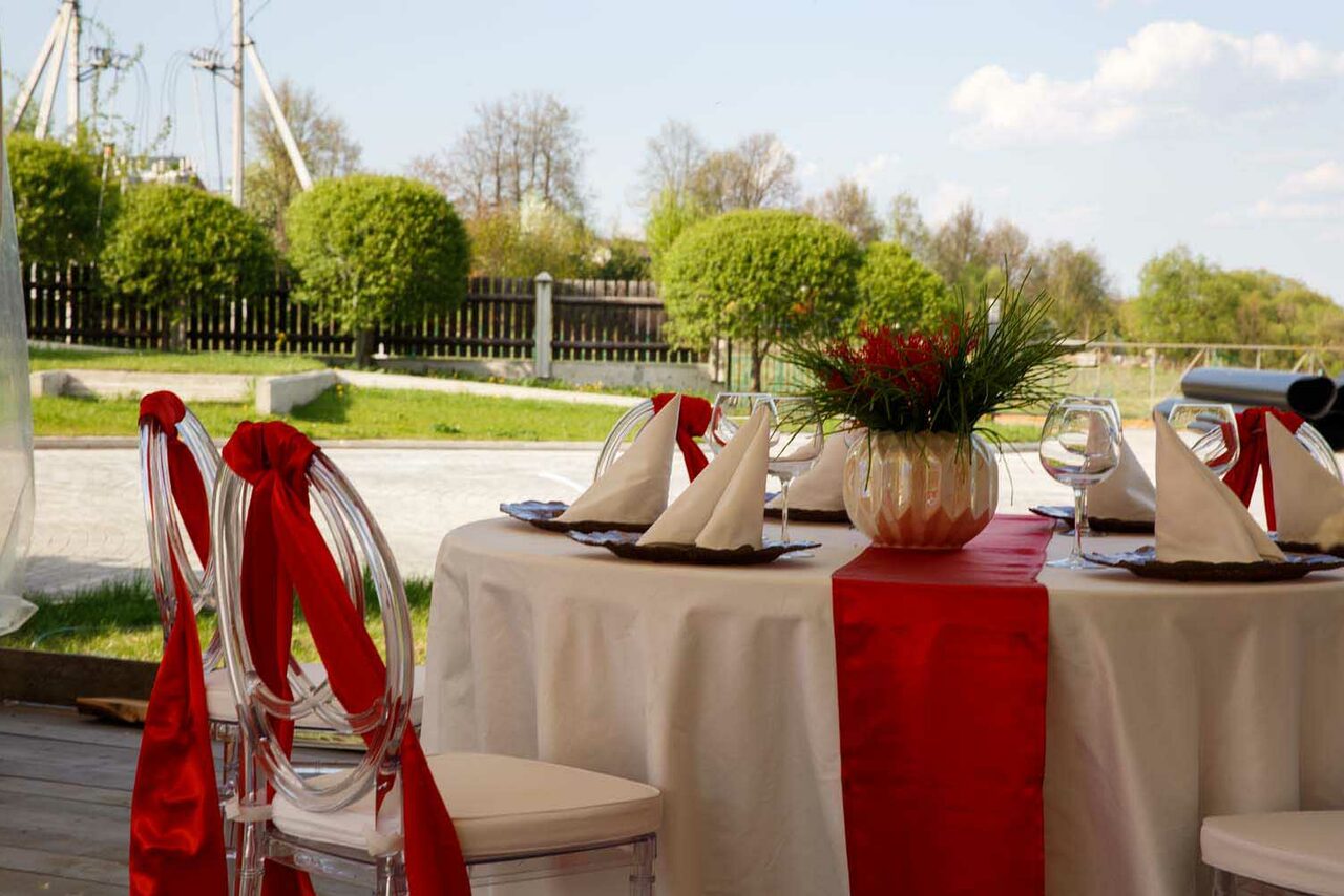 Арендовать Шатер у воды от компании WEDDINGSFERA