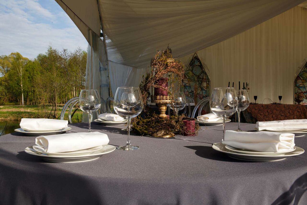 Арендовать Шатер у воды от компании WEDDINGSFERA