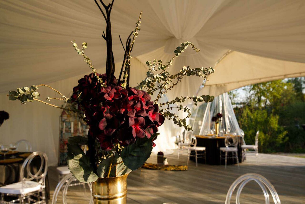 Арендовать Шатер у воды от компании WEDDINGSFERA