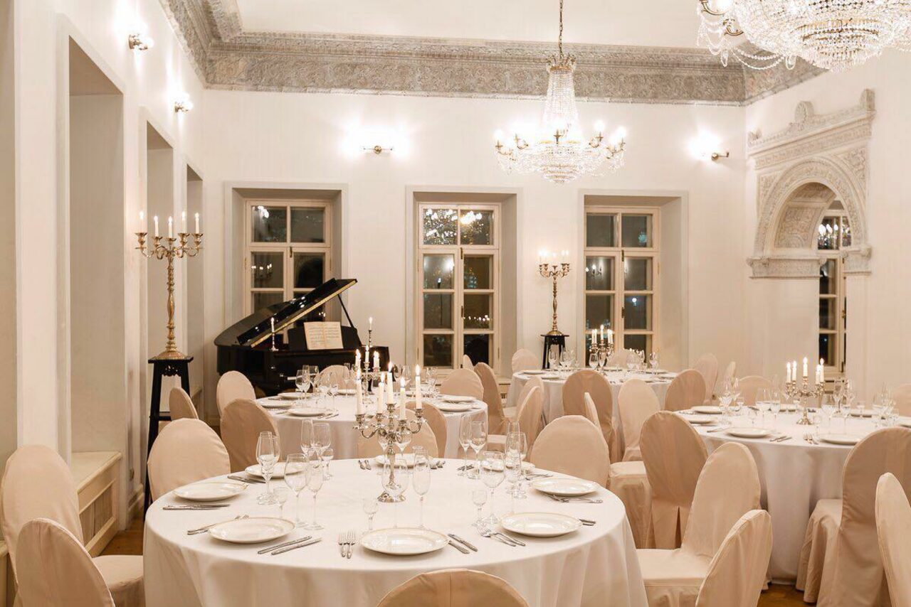 Арендовать Avangarden – двухэтажный особняк