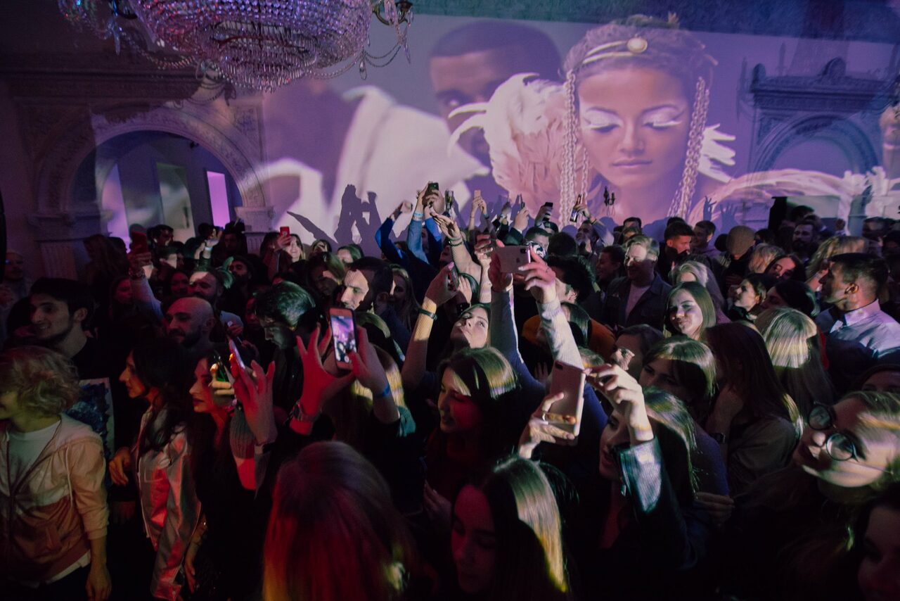 Арендовать Avangarden – двухэтажный особняк