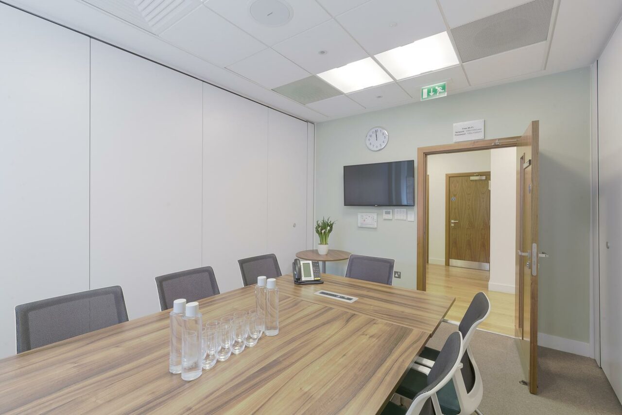 Арендовать Amazon & Nile