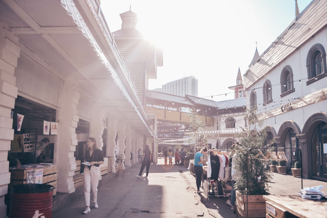 Арендовать Vernissage Уличная зона для масштабных мероприятий