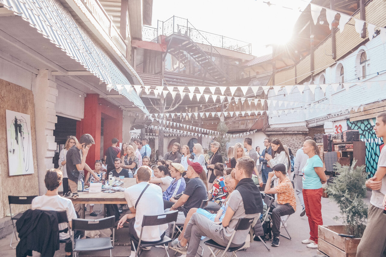 Арендовать Vernissage Уличная зона для масштабных мероприятий