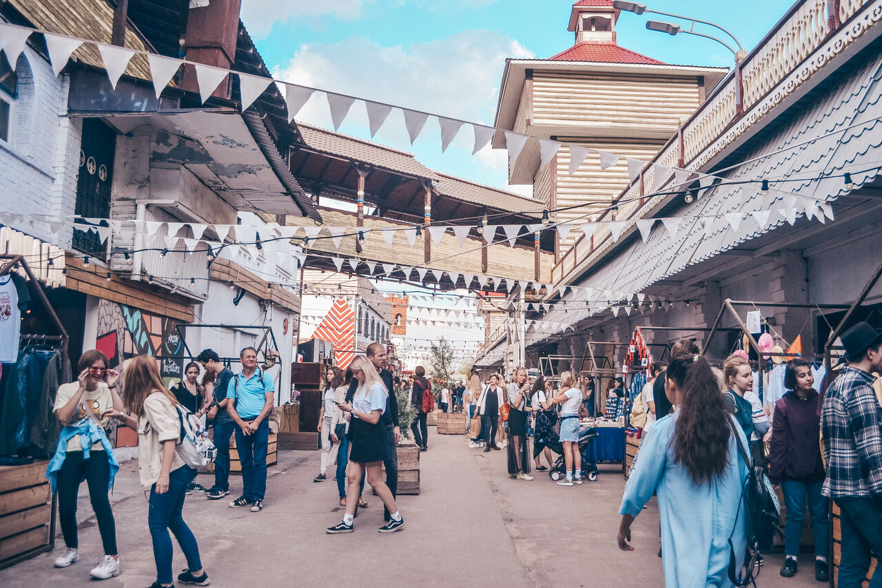 Арендовать Vernissage Уличная зона для масштабных мероприятий