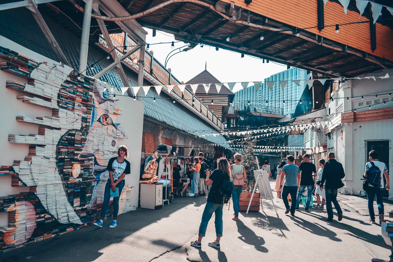 Арендовать Vernissage Уличная зона для масштабных мероприятий