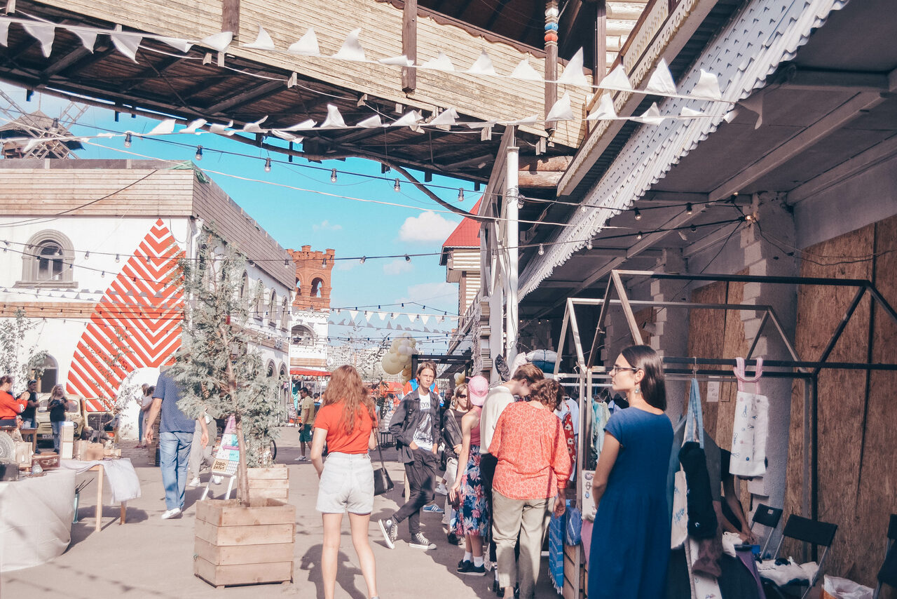 Арендовать Vernissage Уличная зона для масштабных мероприятий