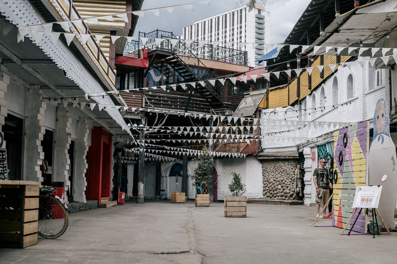 Арендовать Vernissage Уличная зона для масштабных мероприятий