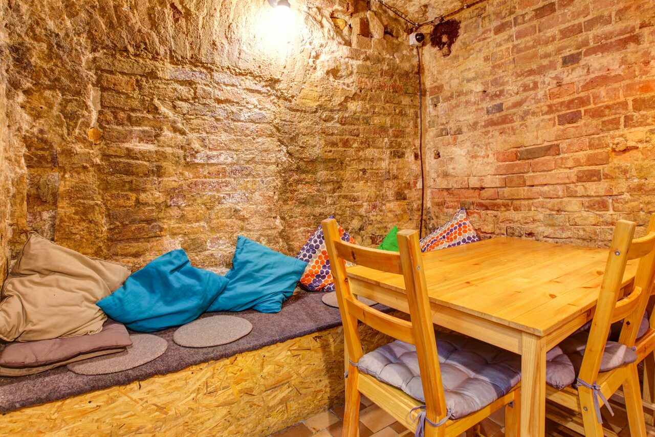 Арендовать CheckPoint Стильный светлый лофт в центре Москвы 