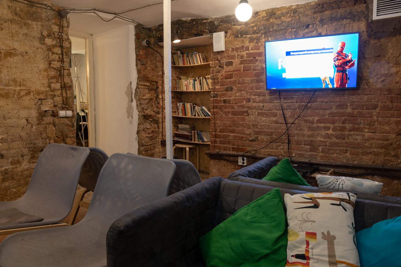 Арендовать CheckPoint Лофт для игр в приставки в центре Москвы