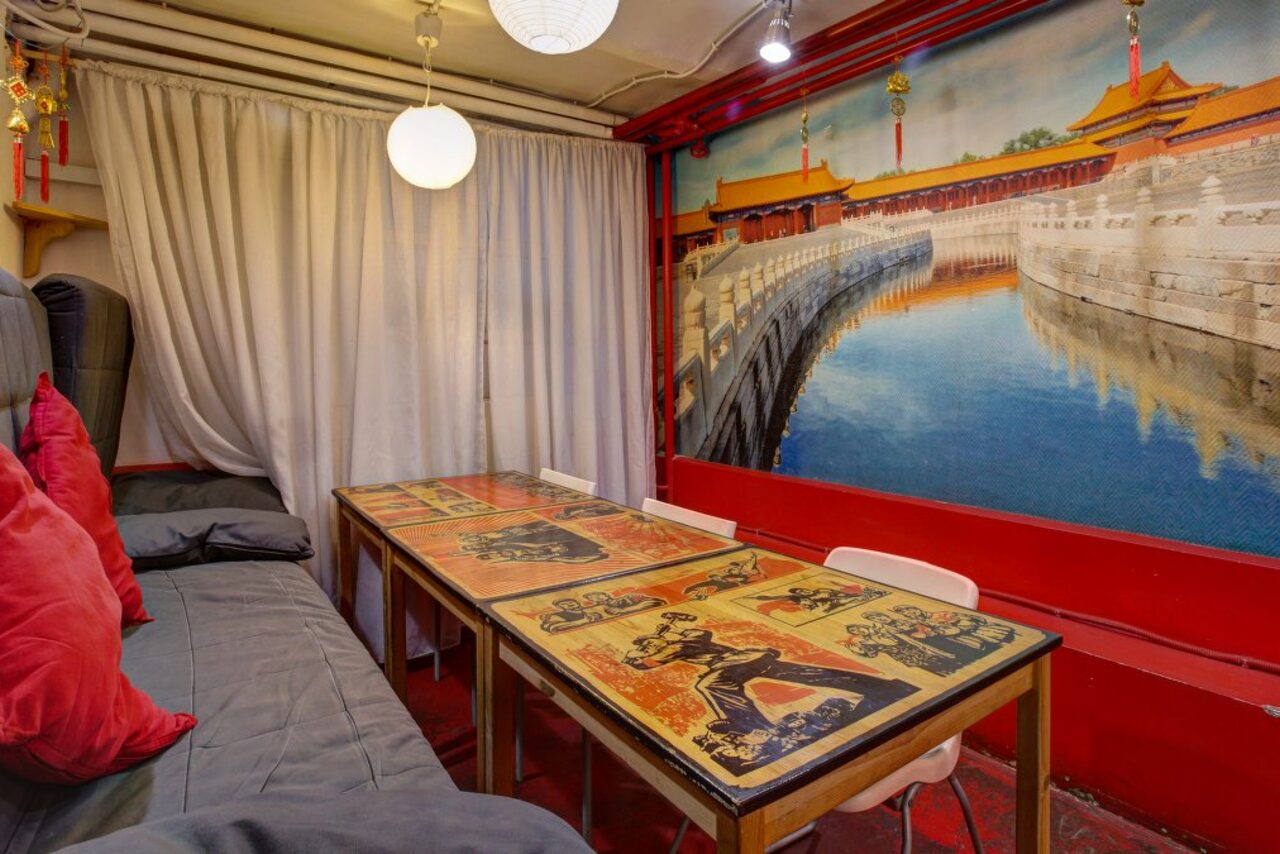 Арендовать Уютная комната, оформленная в стиле города "Пекин"