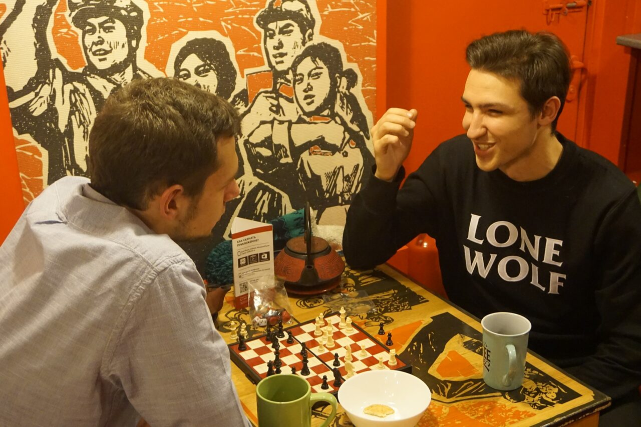 Арендовать Уютная комната, оформленная в стиле города "Пекин"