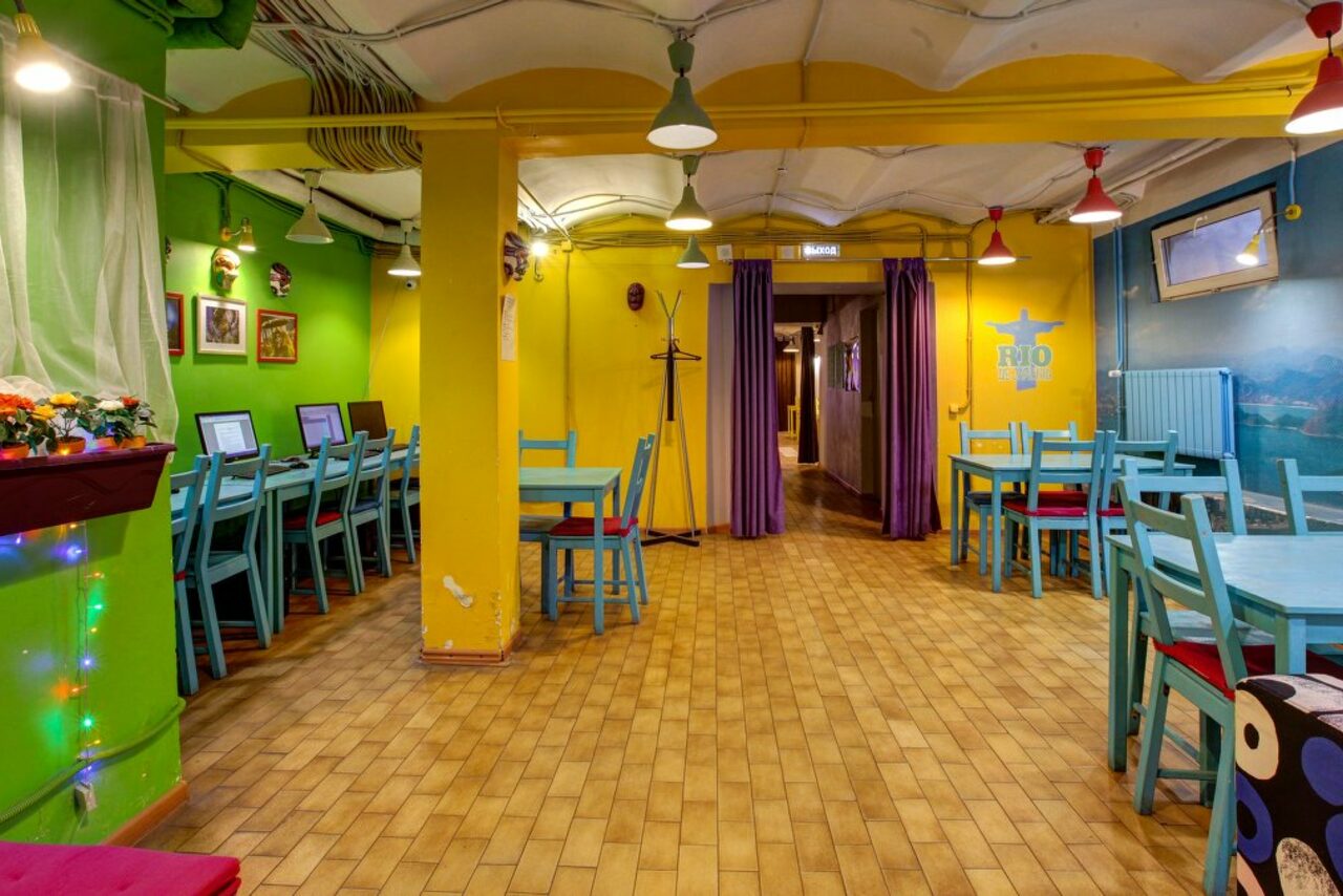 Арендовать Просторный зал для коворкинга в центре Москвы с компьютерами