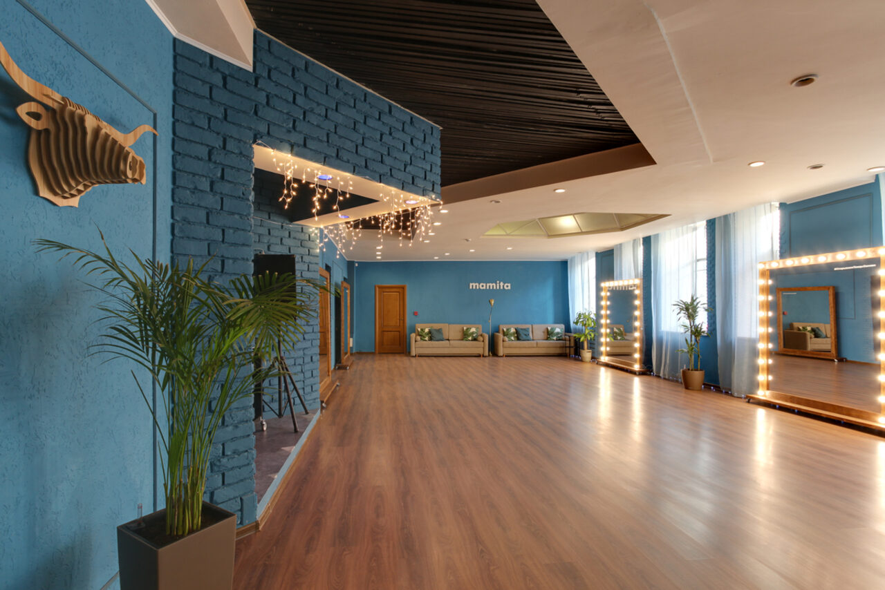 Арендовать Мамита. Учим хорошо танцевать