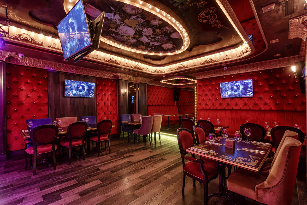 Арендовать Professionally equipped karaoke room