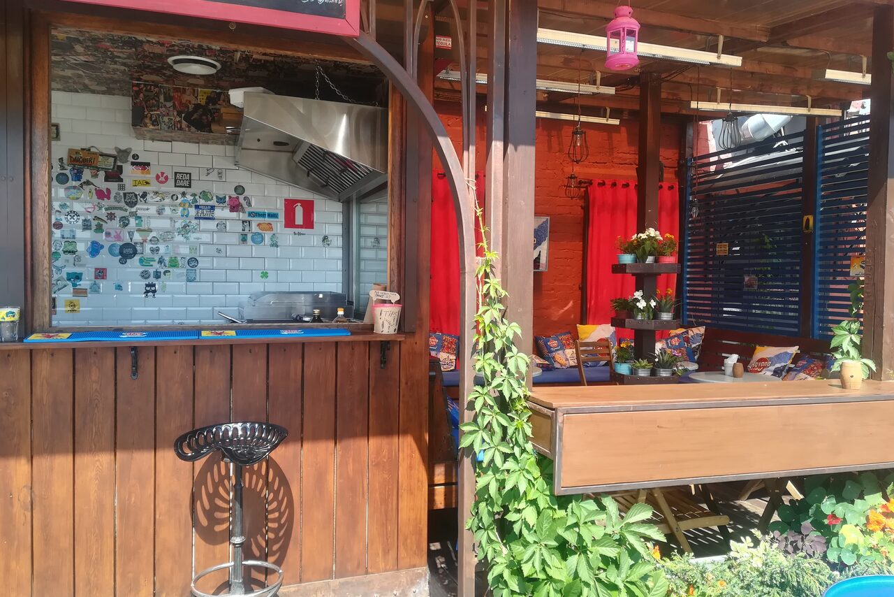 Арендовать Bruce Lee Restaurant & Bar