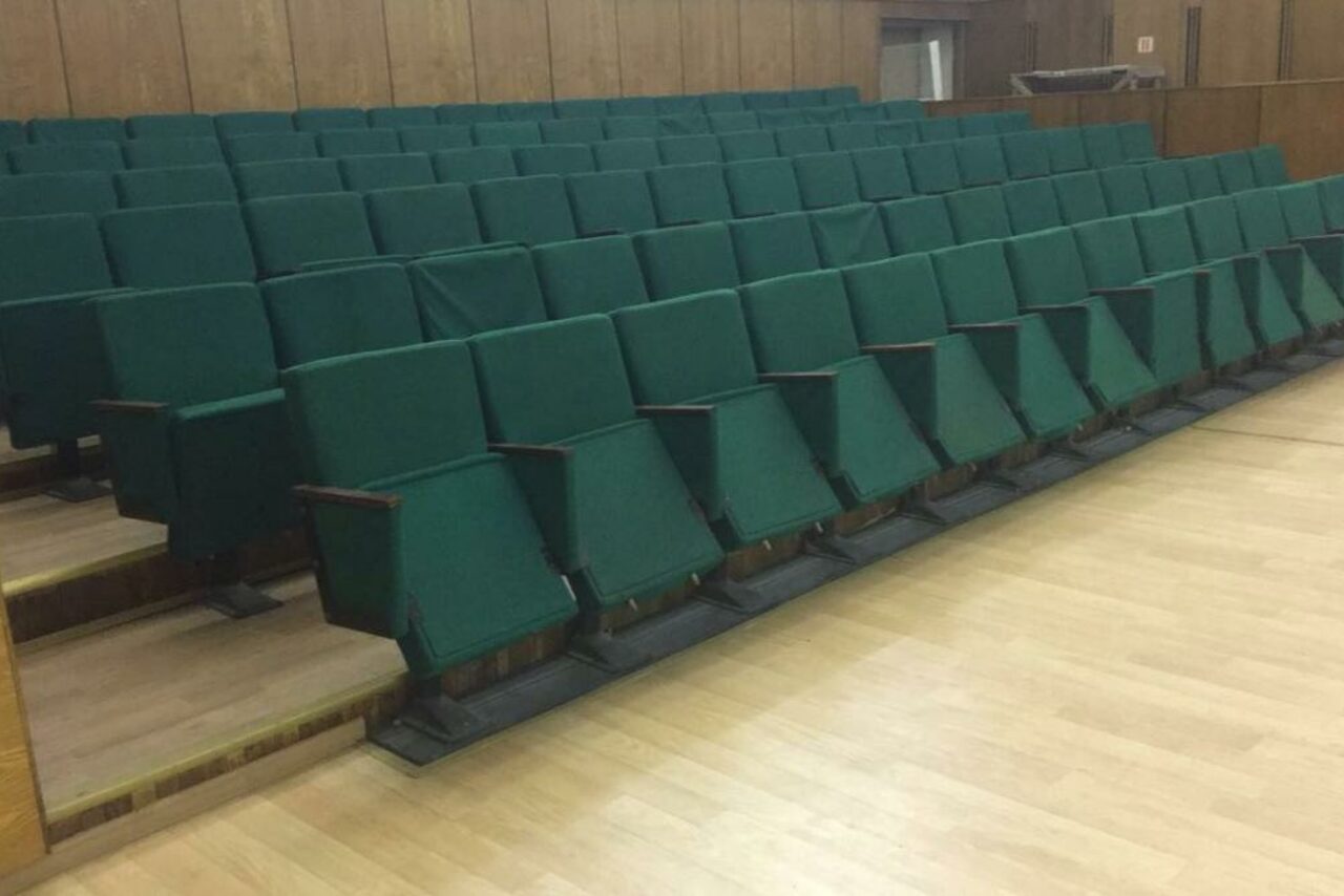 Арендовать Актовый зал со сценой