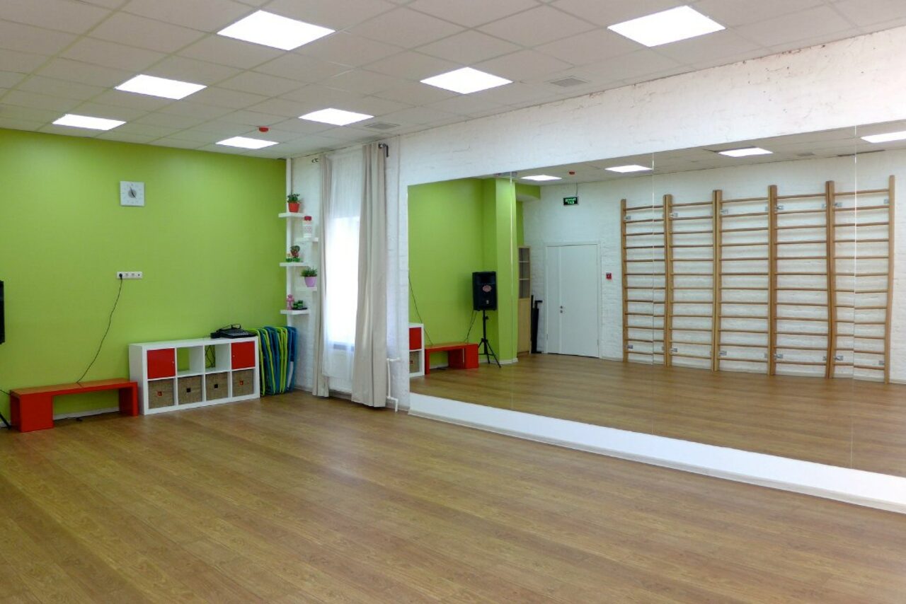 Арендовать J&M School 