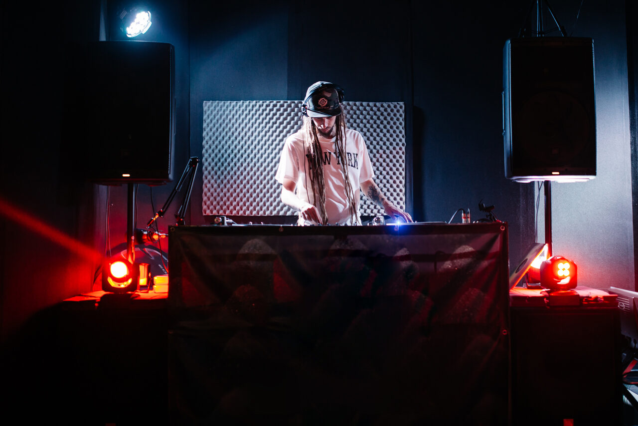 Арендовать Лофт-студия с оборудованием