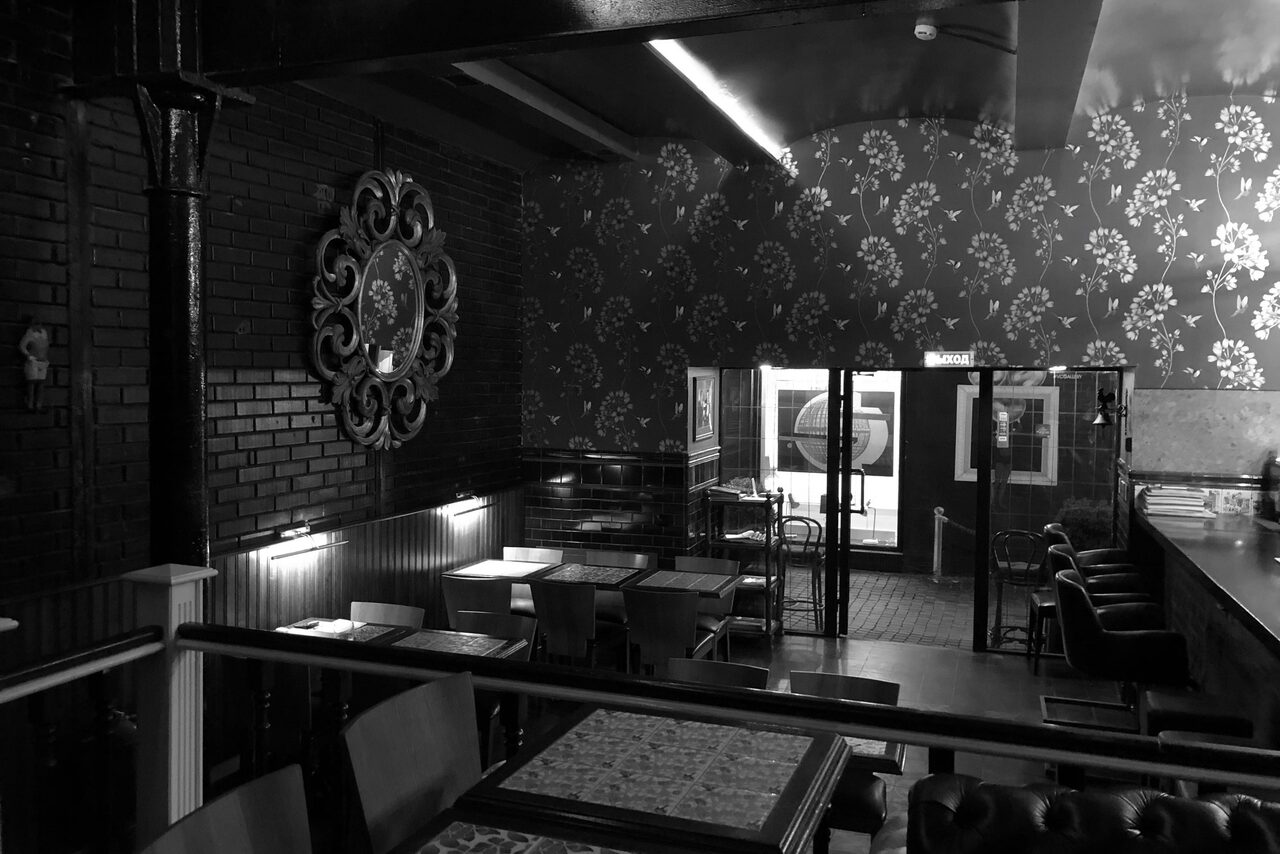 Арендовать Edward`s pub. Лофт в стиле английского паба 