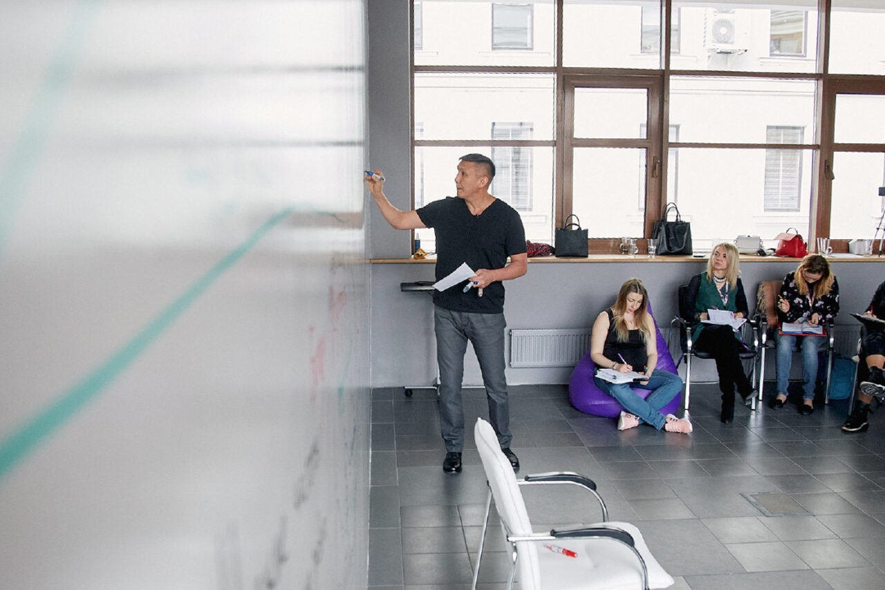 Арендовать Конференц-зал в лофте в центре Москвы