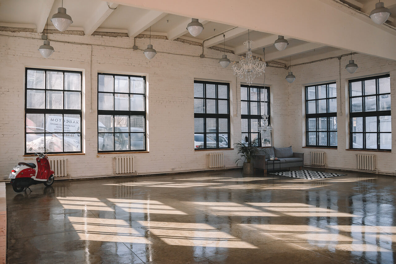 Арендовать Come In Loft Большой светлый лофт