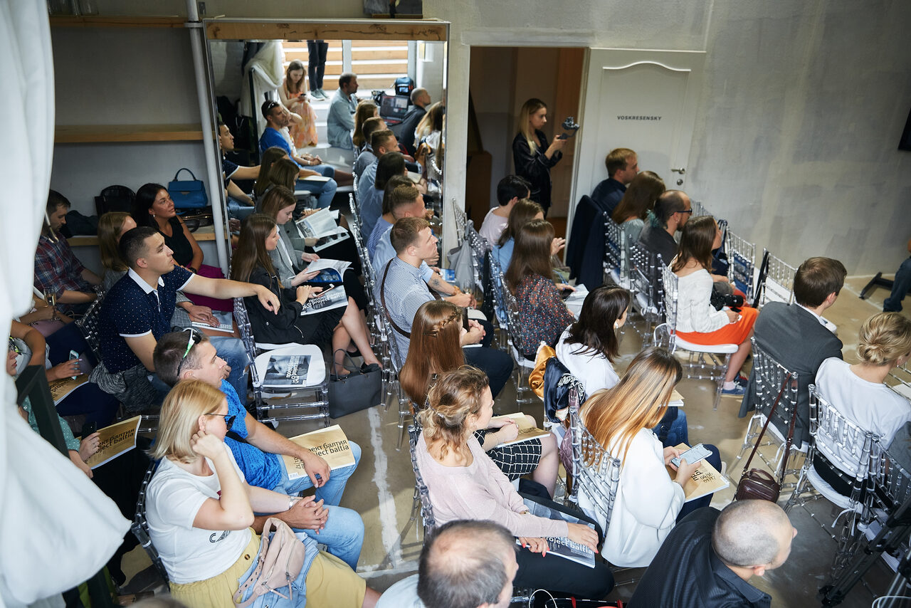 Арендовать Лофт-студия с балконом