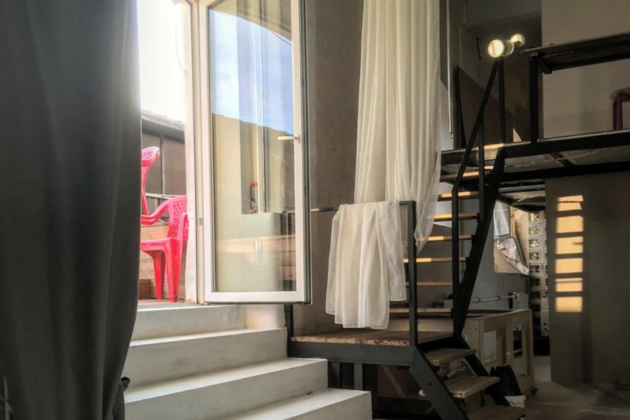 Арендовать Лофт-студия с балконом