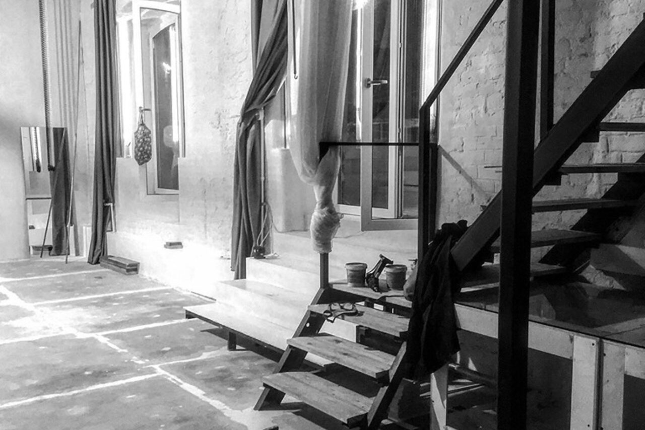 Арендовать Лофт-студия с балконом