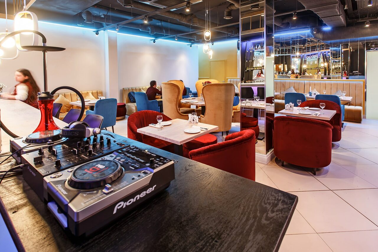 Арендовать GOLDMEMBAR. Бар-ресторан в центре города под закрытие