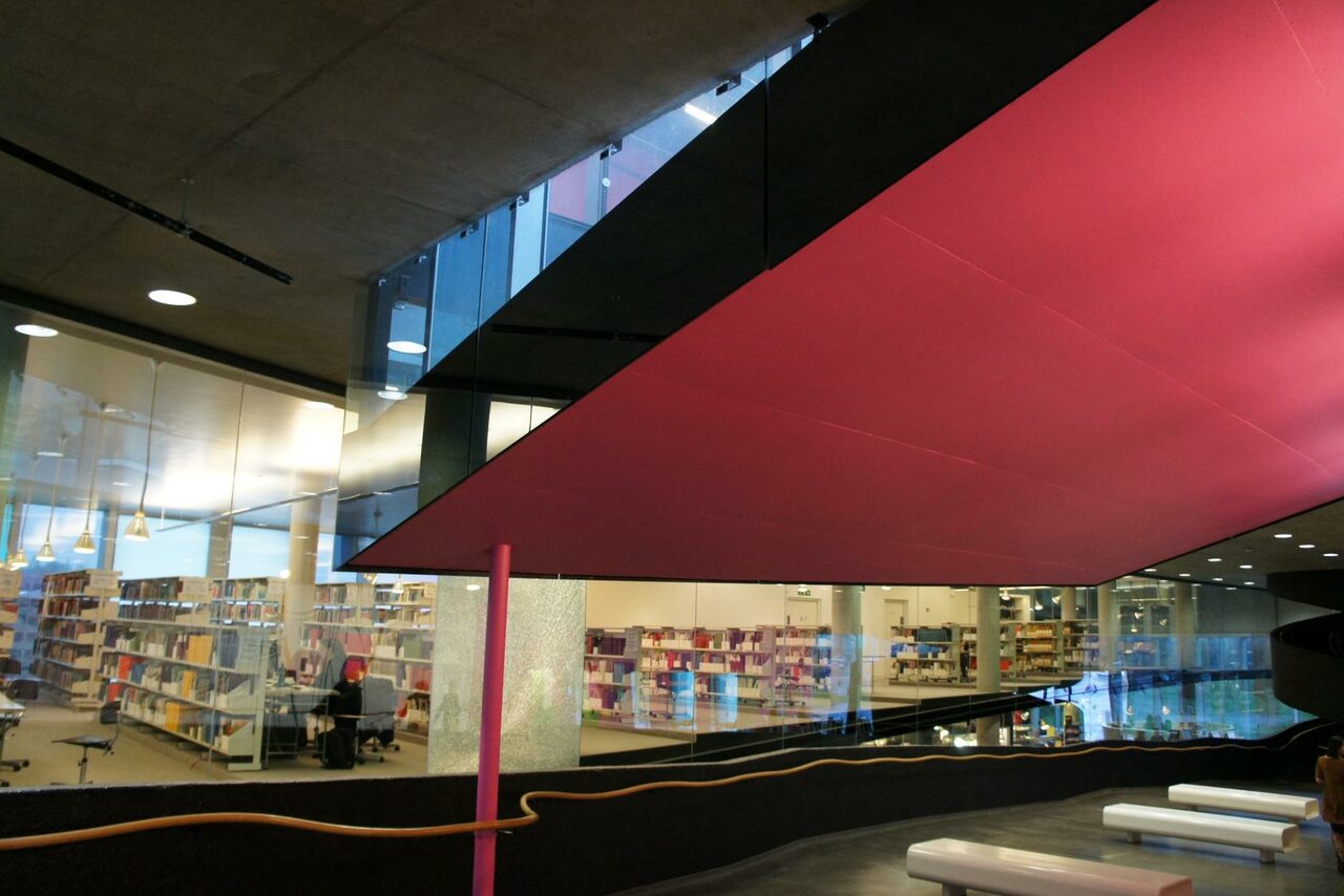 Арендовать Foyer and Bar at Laban Building