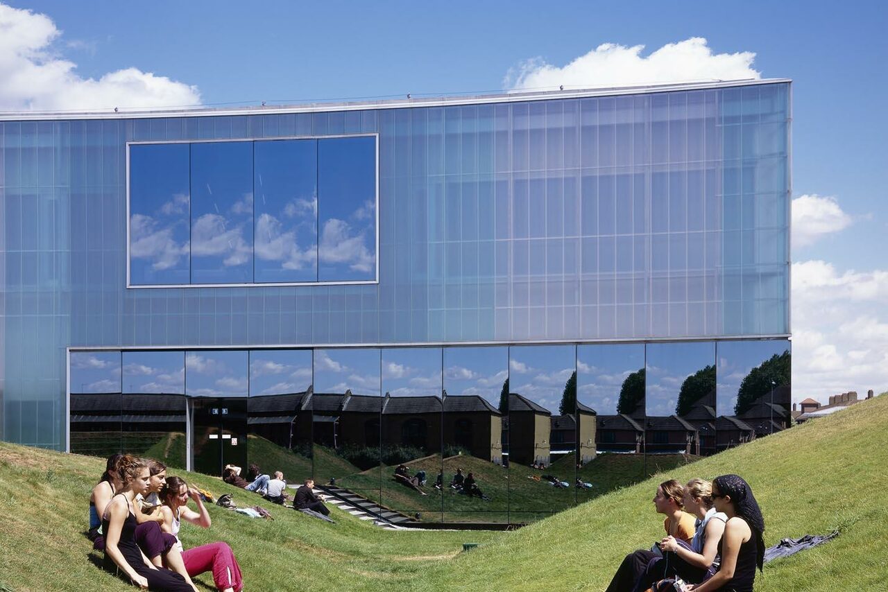 Арендовать Gardens at Laban Building