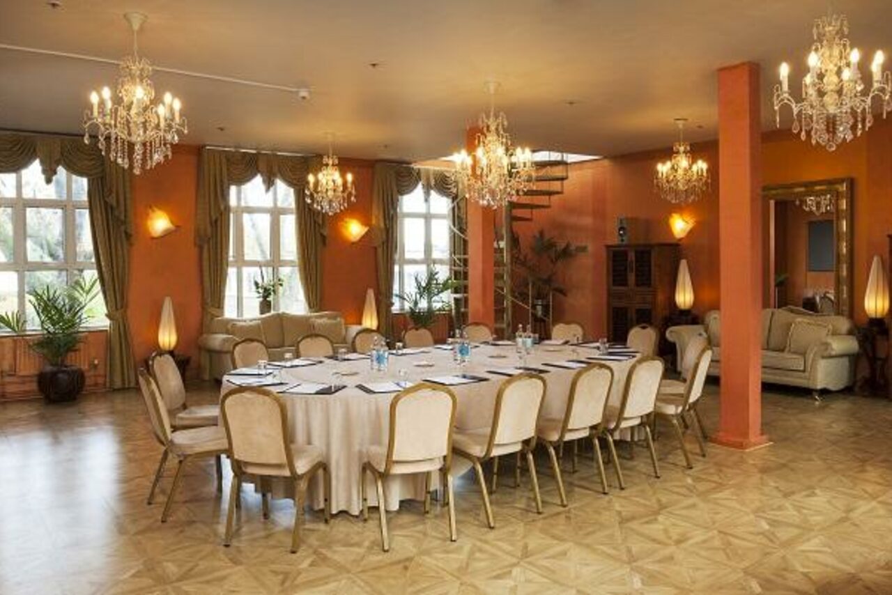 Арендовать Baroque at London Art House