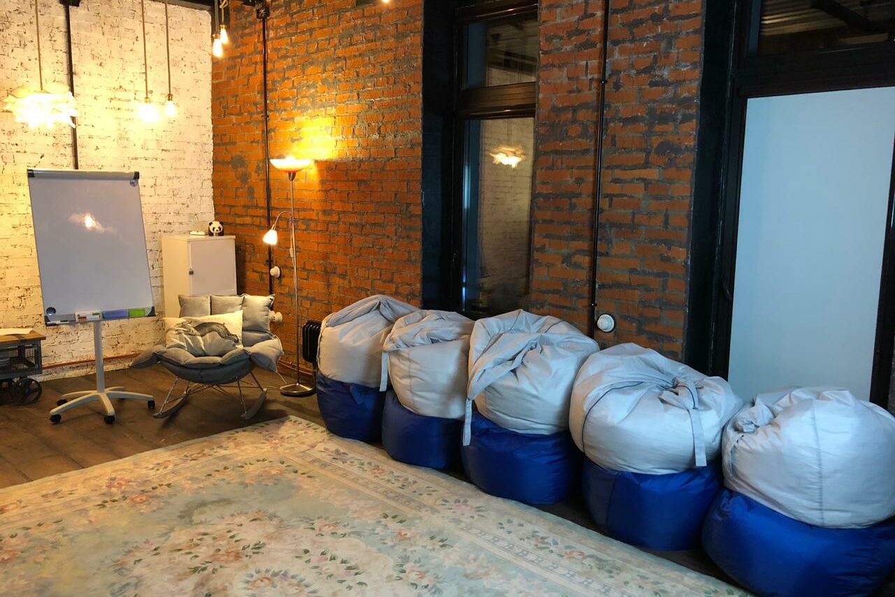 Арендовать Уютный и просторный лофт