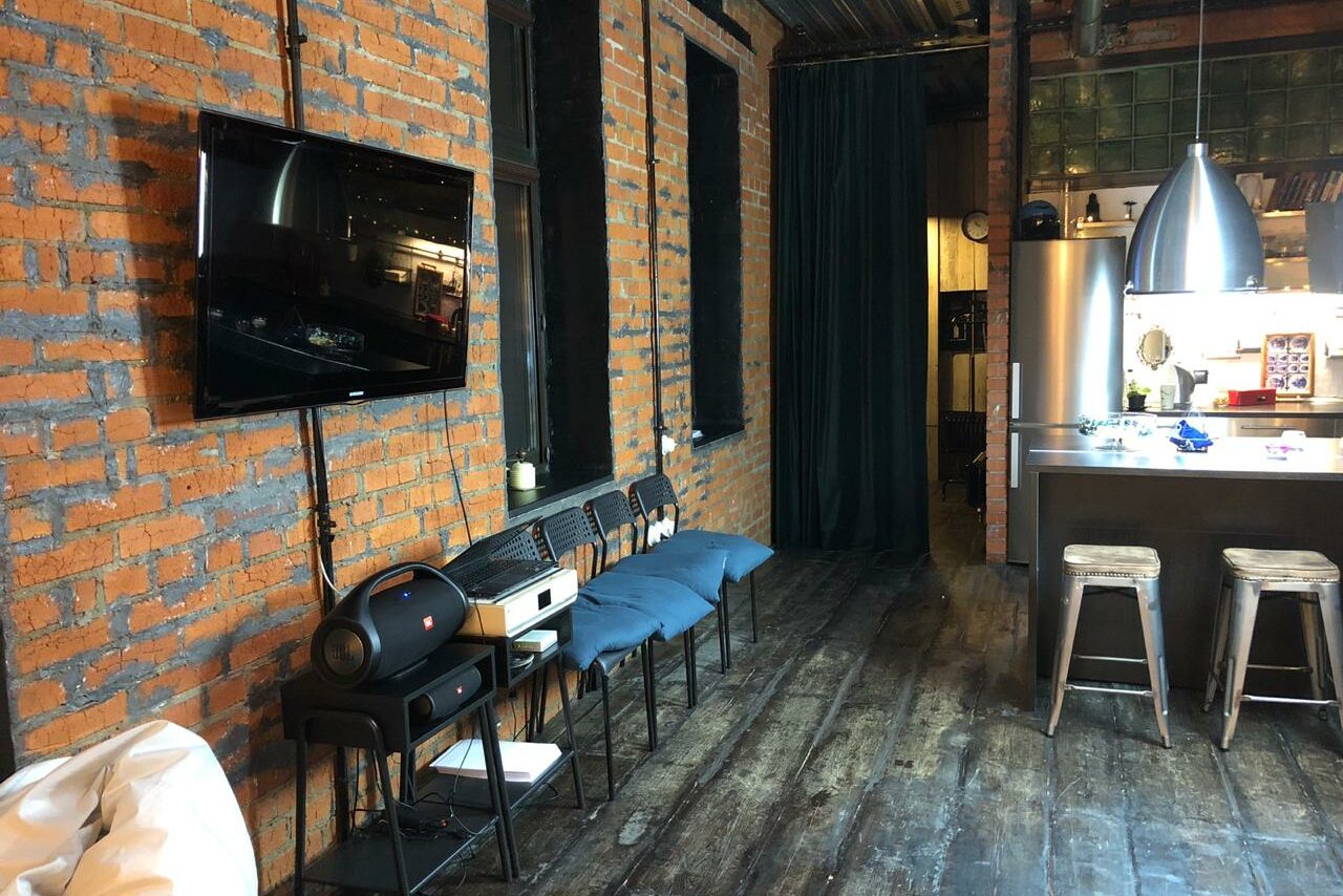 Арендовать Уютный и просторный лофт