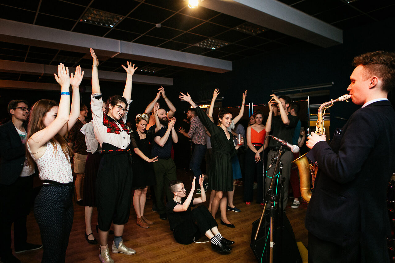 Арендовать Summertime Swing Зал для репетиций и мероприятий