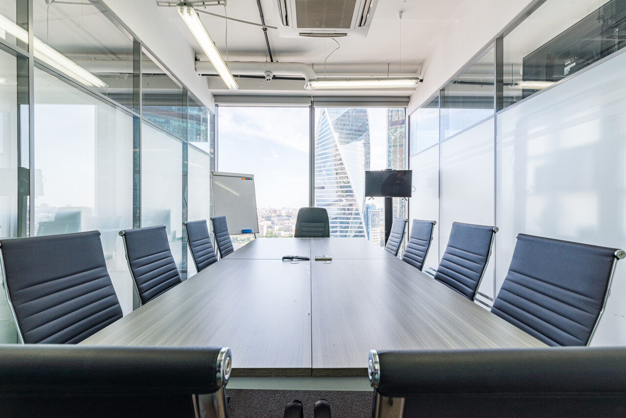 Арендовать Оборудованная переговорная в Москва-Сити