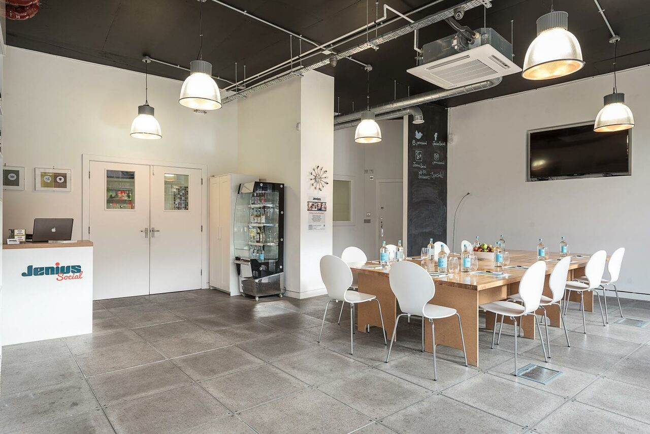 Арендовать Meeting Room at Jenius Social