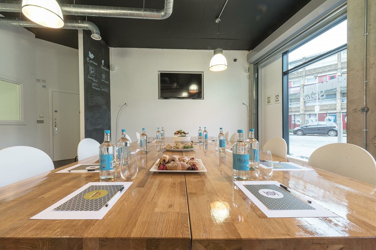 Арендовать Meeting Room at Jenius Social