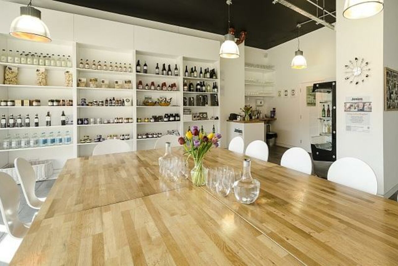 Арендовать Meeting Room at Jenius Social