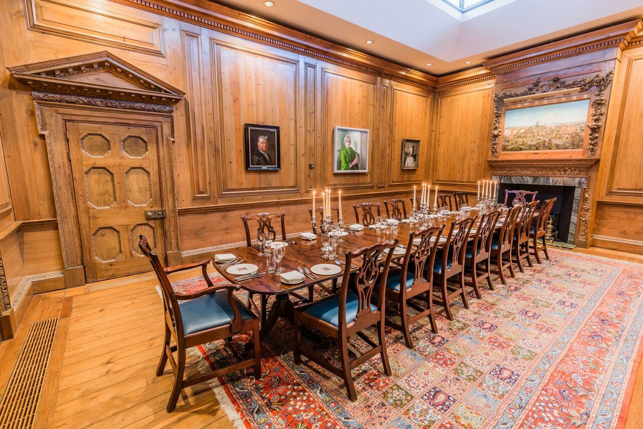 Арендовать Luncheon Room at Haberdashers' Hall