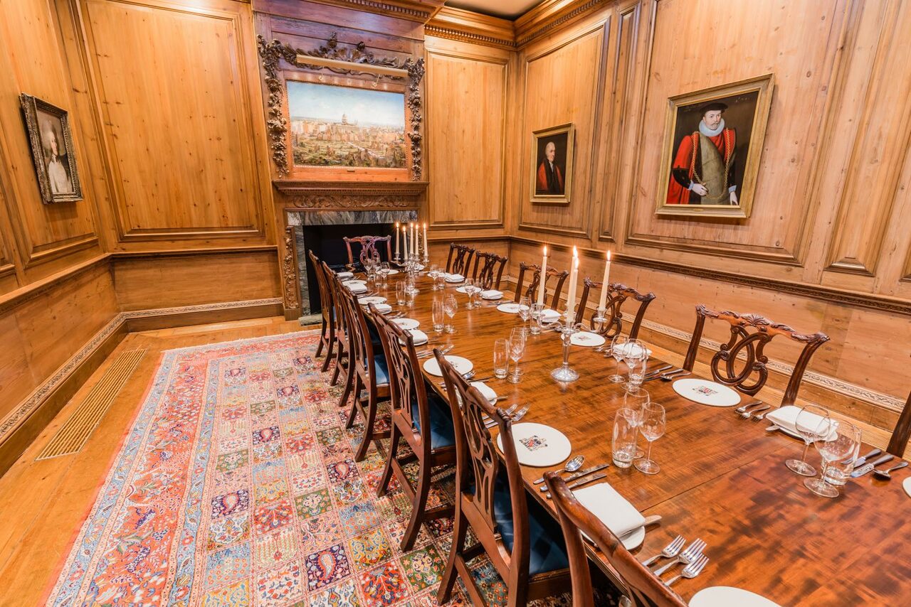 Арендовать Luncheon Room at Haberdashers' Hall