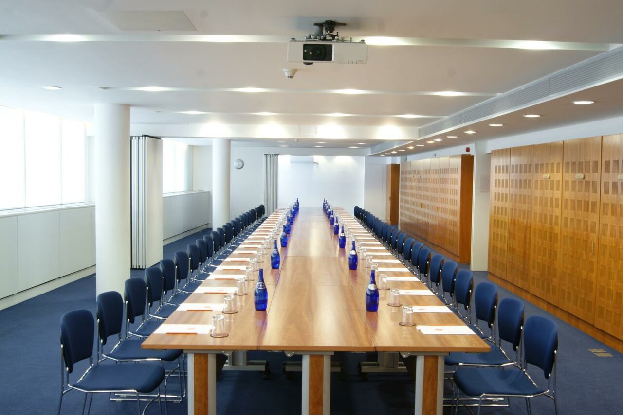 Арендовать Invision Suite 2 at Congress Centre